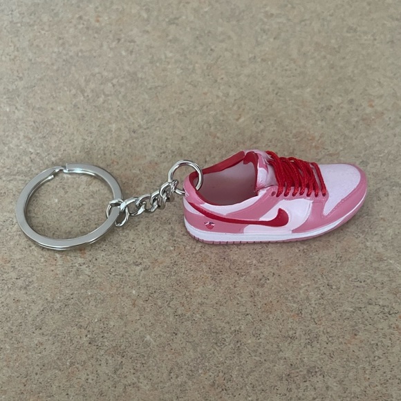 Keychain✨ - Picture 2 of 6